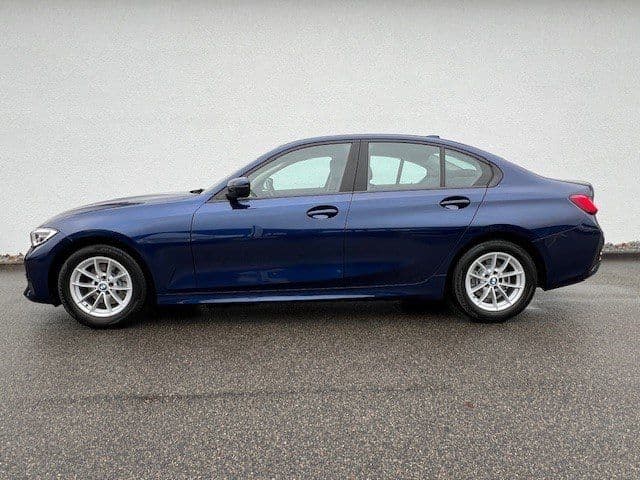 BMW 320d Limousine Advantage HiFi LED Komfortzg..