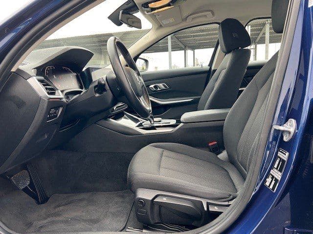 BMW 320d Limousine Advantage HiFi LED Komfortzg..
