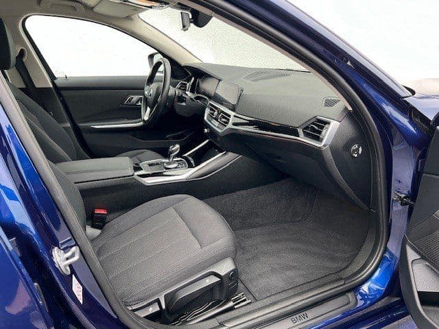 BMW 320d Limousine Advantage HiFi LED Komfortzg..