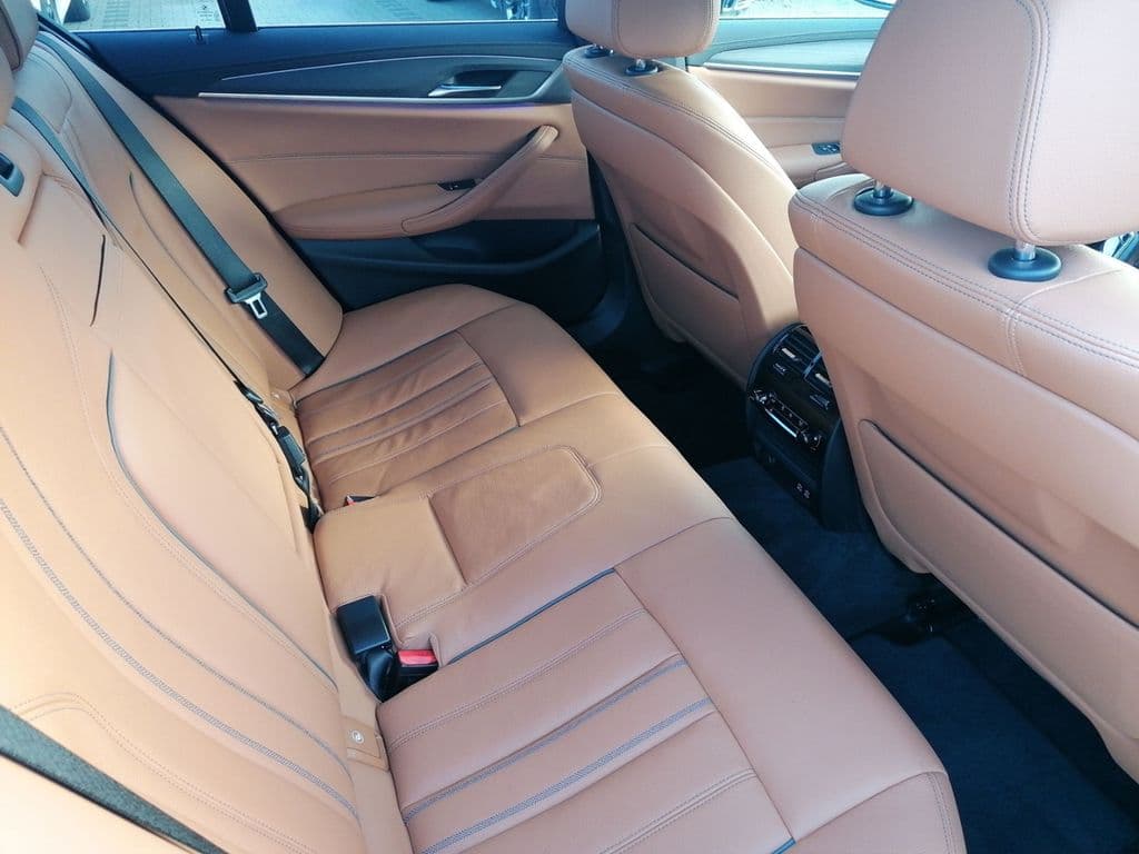 BMW 530 i Limousine Luxury Line Navi Prof. HUD Laser.