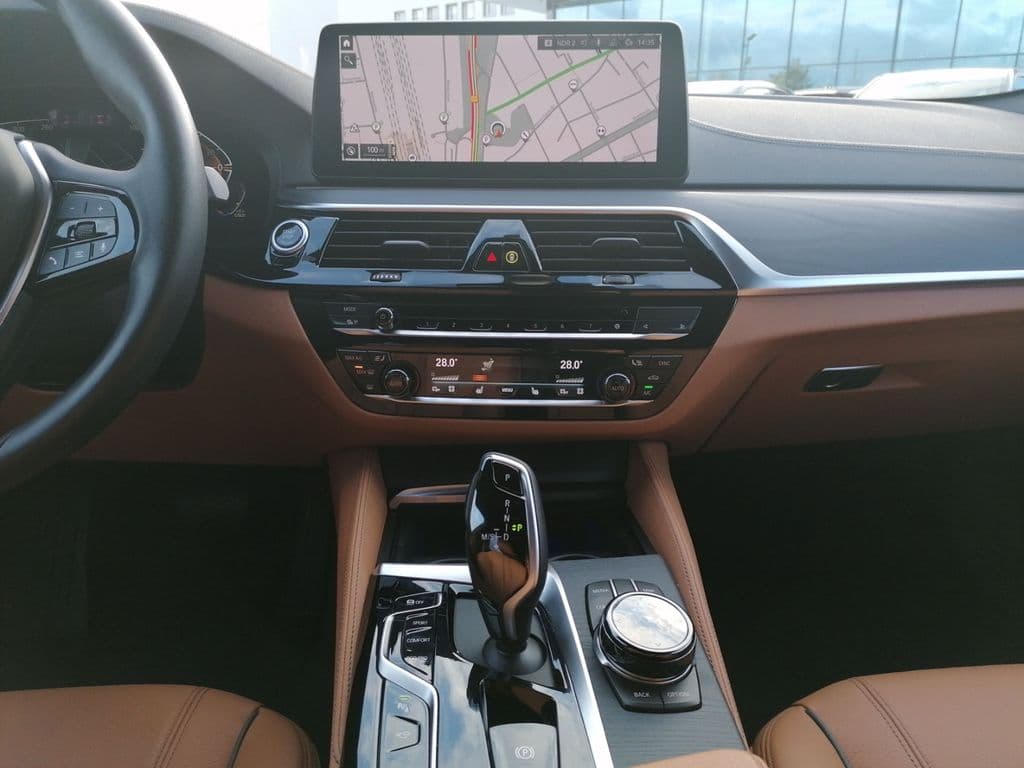 BMW 530 i Limousine Luxury Line Navi Prof. HUD Laser.