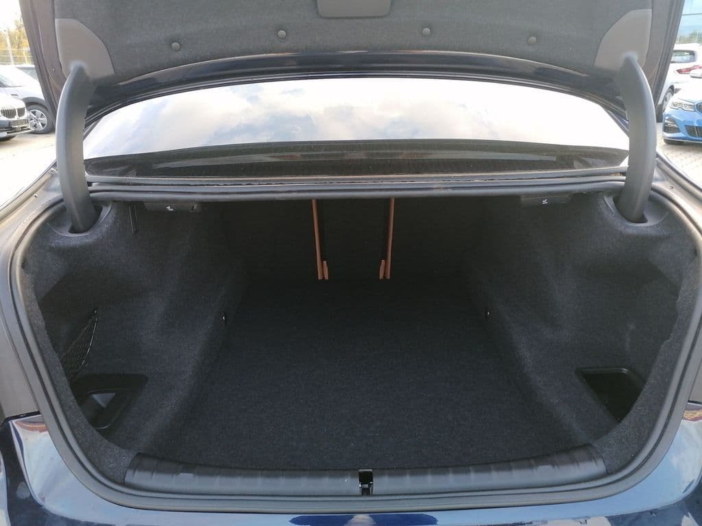 BMW 530 i Limousine Luxury Line Navi Prof. HUD Laser.