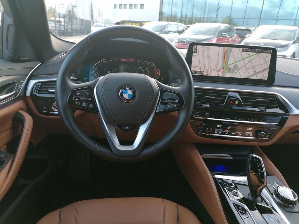 BMW 530 i Limousine Luxury Line Navi Prof. HUD Laser.