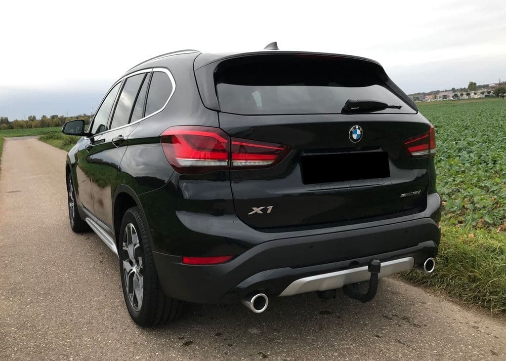 BMW X1 sDrive18d xLine ^Kamera ^AHK ^Navi ^HUD.
