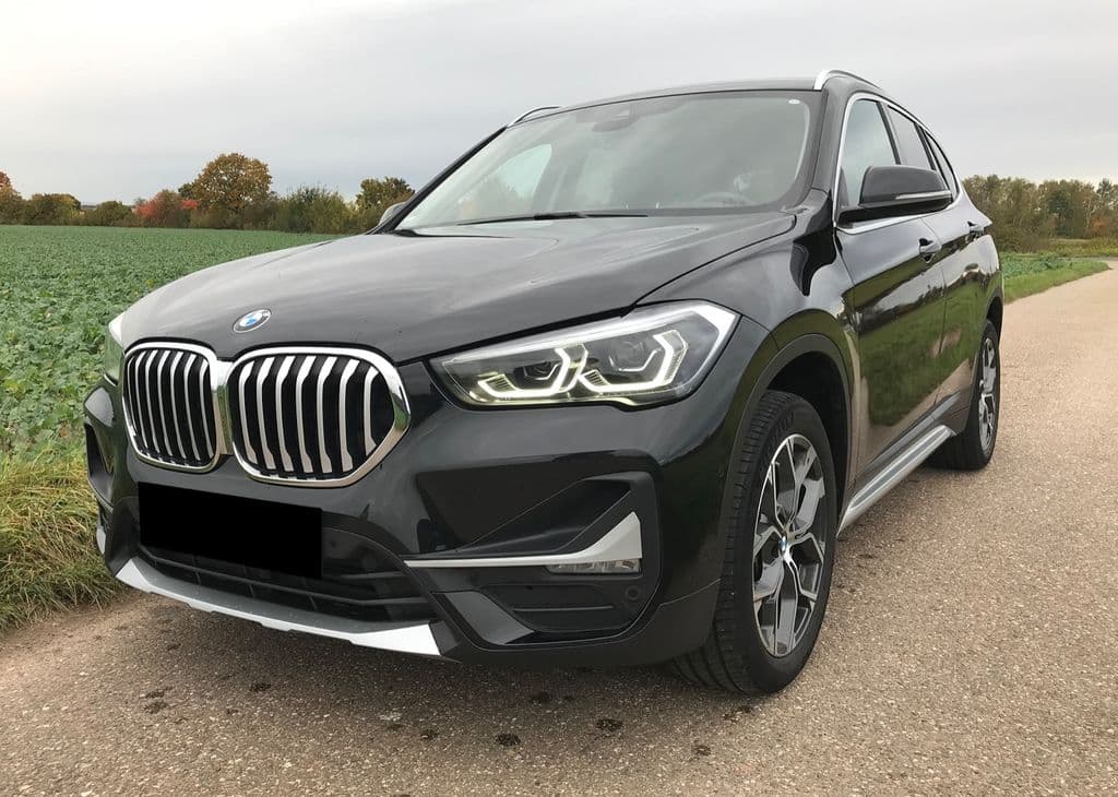 BMW X1 sDrive18d xLine ^Kamera ^AHK ^Navi ^HUD.