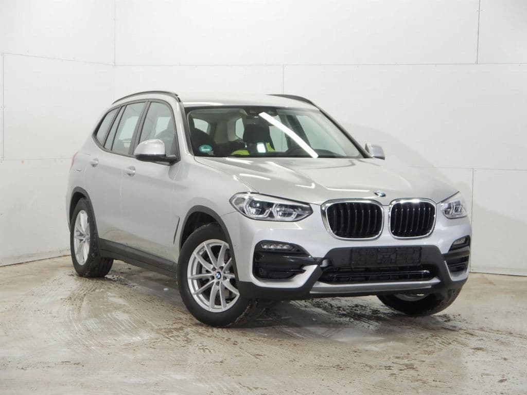 BMW X3 xDrive d LiveCP*Kamera*18*LED*Navi+*AHK*DAB.