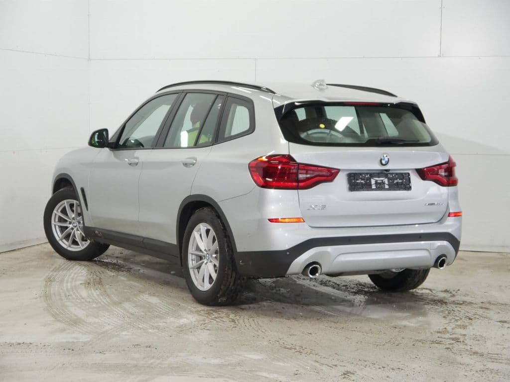 BMW X3 xDrive d LiveCP*Kamera*18*LED*Navi+*AHK*DAB.