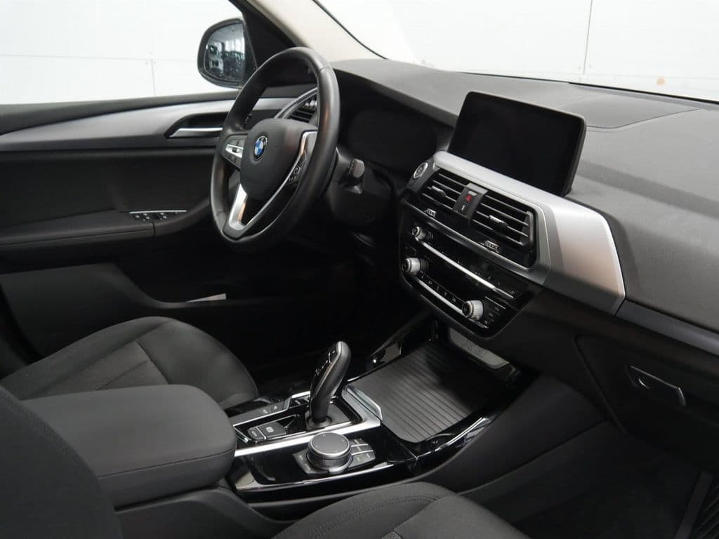 BMW X3 xDrive d LiveCP*Kamera*18*LED*Navi+*AHK*DAB.