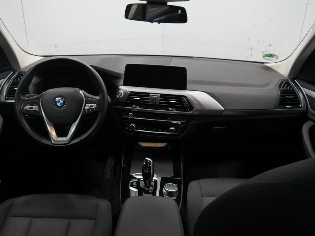BMW X3 xDrive d LiveCP*Kamera*18*LED*Navi+*AHK*DAB.