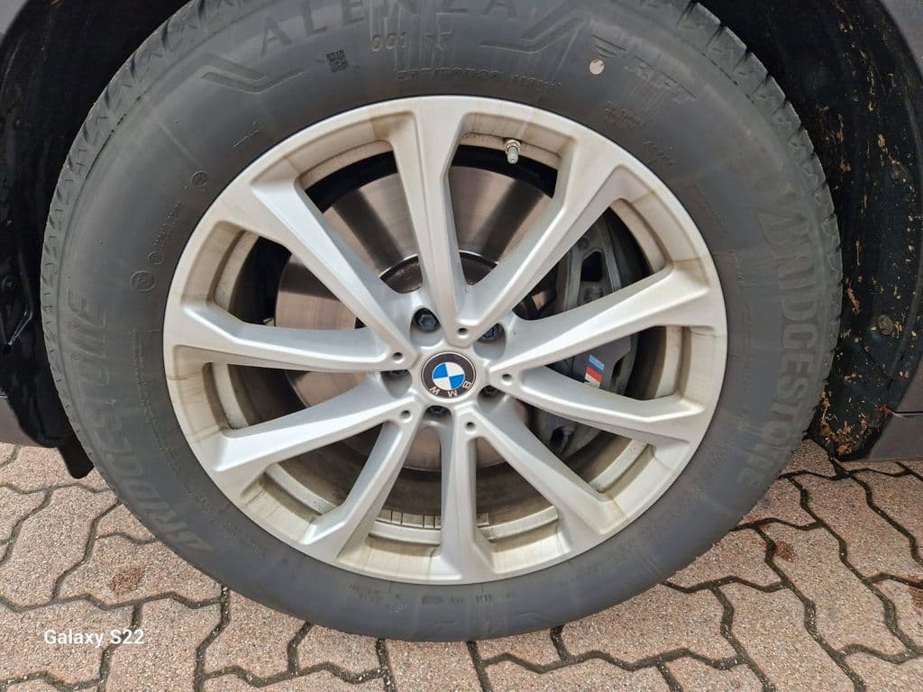 BMW X7 xDrive 40 d Panorama HeadUp Softclose LED AHK.