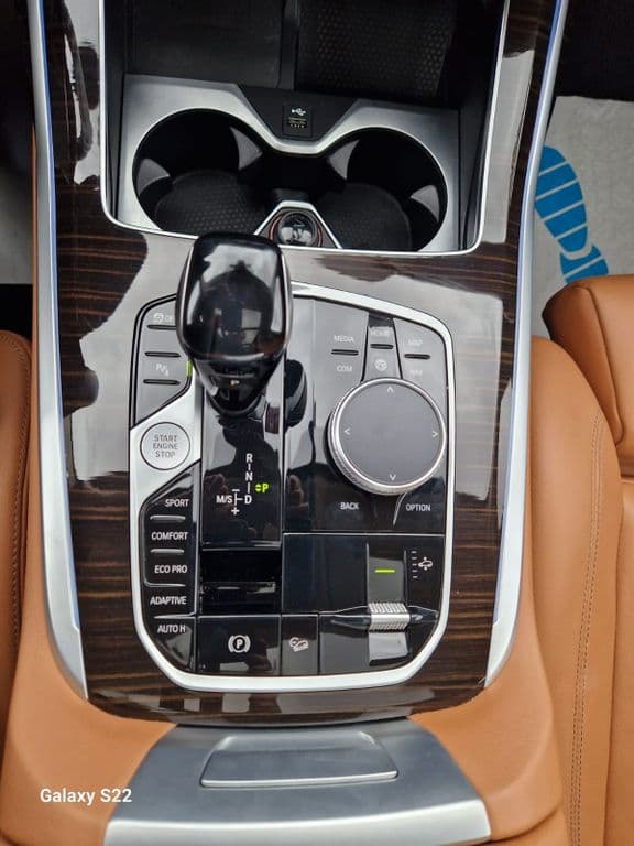 BMW X7 xDrive 40 d Panorama HeadUp Softclose LED AHK.