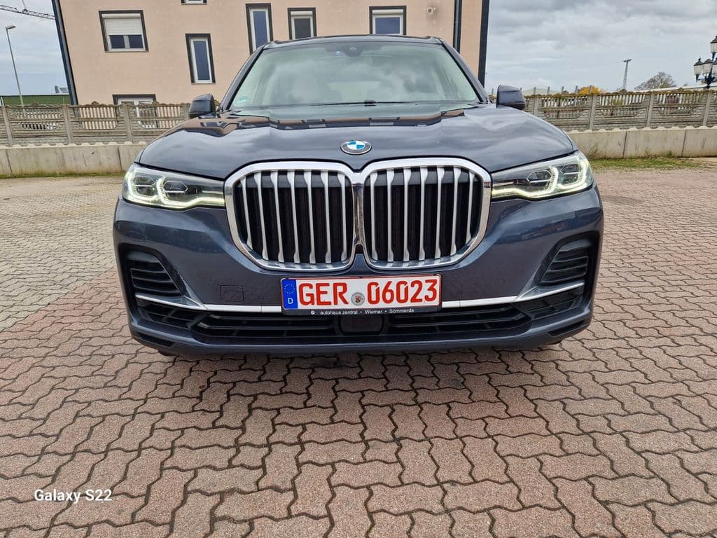 BMW X7 xDrive 40 d Panorama HeadUp Softclose LED AHK.