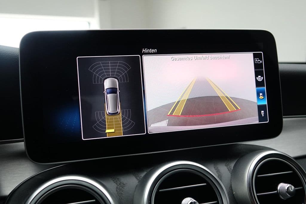 Mercedes-Benz C 300 d T 9G-Tronic AMG Navi/Distronic/Kamera/AH.