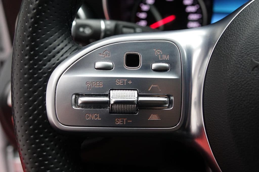 Mercedes-Benz C 300 d T 9G-Tronic AMG Navi/Distronic/Kamera/AH.