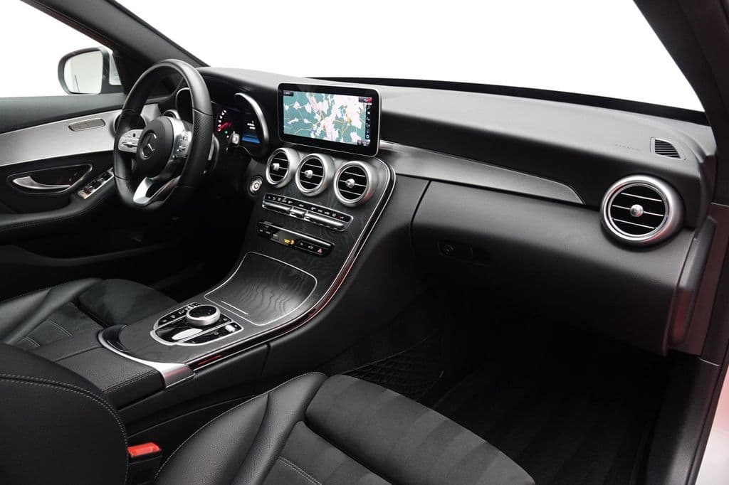 Mercedes-Benz C 300 d T 9G-Tronic AMG Navi/Distronic/Kamera/AH.