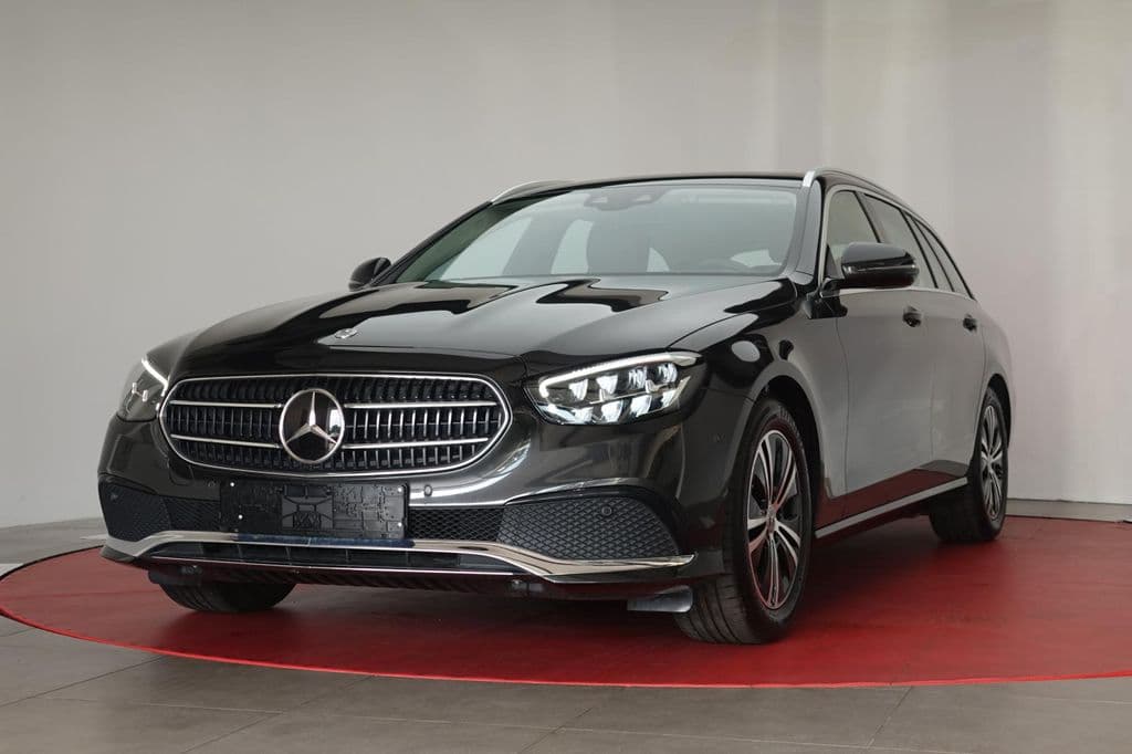 Mercedes-Benz E 300 T 9G-Tronic Avantgarde Navi/Leder/Distroni.