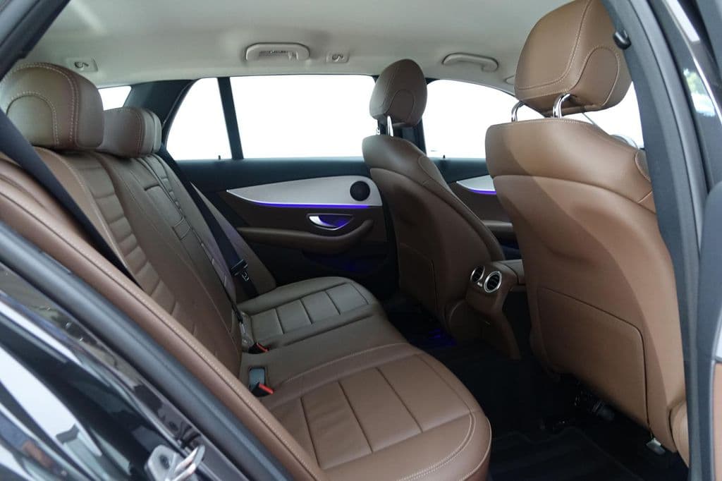 Mercedes-Benz E 300 T 9G-Tronic Avantgarde Navi/Leder/Distroni.