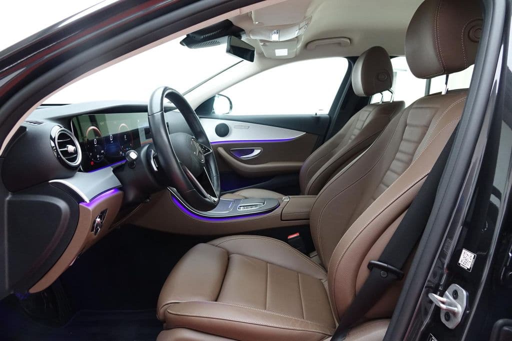 Mercedes-Benz E 300 T 9G-Tronic Avantgarde Navi/Leder/Distroni.