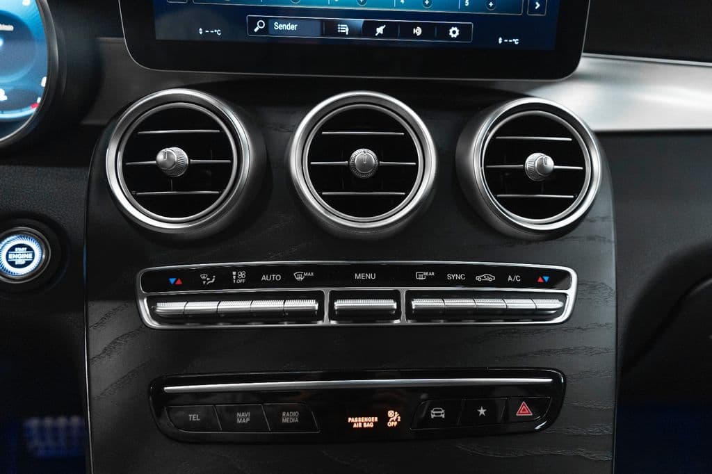 Mercedes-Benz GLC 300 Autom.LED NAVI PANO KAM PDC BURMESTER.