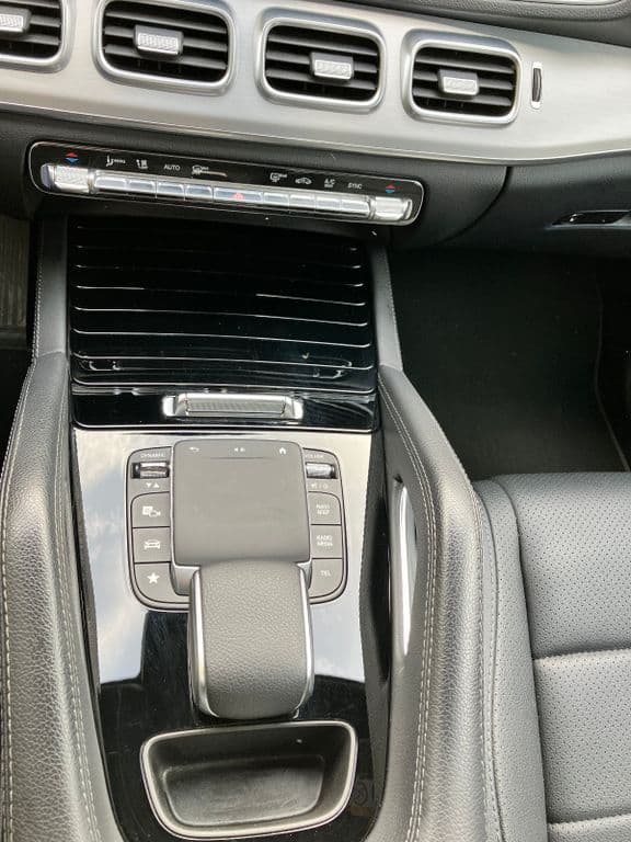 Mercedes-Benz GLE 300 d 4MATIC - DISTRONIC - PANO - AHK - 360°.